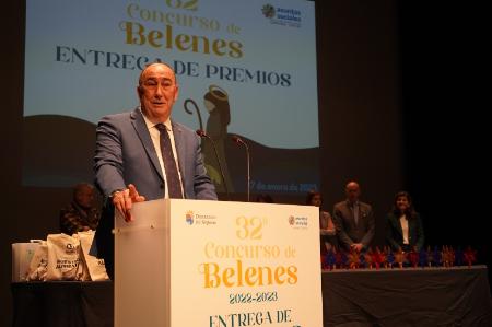 El Teatro Juan Bravo vuelve a reunir a los premiados en el Concurso de Belenes de la Diputación en un acto presentado por el mago Héctor...