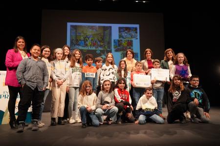 El Teatro Juan Bravo vuelve a reunir a los premiados en el Concurso de Belenes de la Diputación en un acto presentado por el mago Héctor...