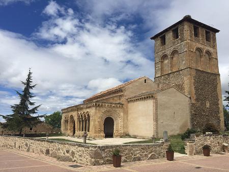 El paso del medievo de Sotosalbos al neoclasicismo de Trescasas, centran la cuarta visita del ciclo ‘Viajero, yo te enseñaré Segovia' de...