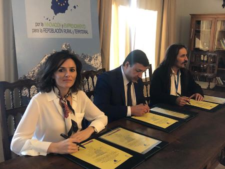 La Diputación de Segovia ha firmado esta mañana la Declaración de Gredos por la innovación y el emprendimiento para la repoblación rural y...