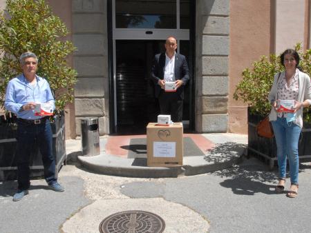 El ayuntamiento de Chañe hace entrega a la Diputación de 1.200 mascarillas para distribuir en los centros residenciales y los CEAAS