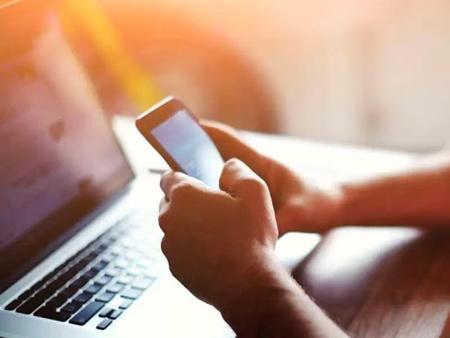 La Diputación de Segovia ofrece un nuevo servicio de atención personal con un número de teléfono exclusivo para los alcaldes de la provincia