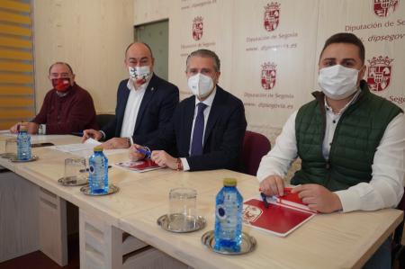 Diputación de Segovia, patronal y sindicatos firman por primera vez un acuerdo de la Mesa provincial del Diálogo Social para la adopción de...