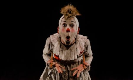  El universo del circo de Pablo Picasso llega al Teatro Juan Bravo con el espectáculo familiar de La Maquiné, ‘Acróbata y arlequín'