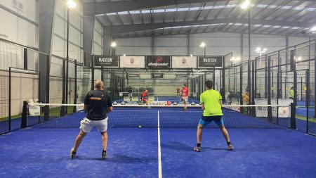 El International Padel Experience Segovia Open corona a las duplas formadas por Quique Cataldo y Miguel Ángel Cagigas y por Sofía de Lucas y...