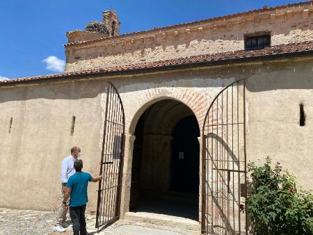 Miguel Ángel de Vicente visita, junto a los alcaldes de Torrecaballeros, Sotosalbos, Pelayos del Arroyo, Turégano y Caballar, algunas de las...