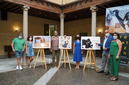 El artista John Cooper recibe en el patio de Columnas de la Diputación el primer premio del concurso fotográfico de ‘Arte en la Naturaleza'