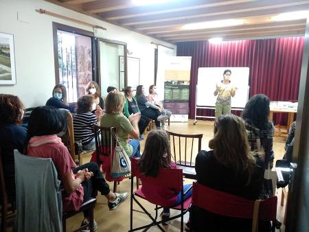 Los vecinos de La Losa acogen con éxito la primera actividad sobre alimentación y emociones impulsada por la Diputación de Segovia 