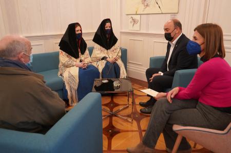 El presidente de la Diputación recibe a las Alcaldesas de Zamarramala en el Palacio Provincial