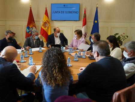 La Junta de Gobierno de la Diputación aprueba el reparto de 47.712 euros entre veintiún municipios para subvencionar las ‘Aulas para Convivir...