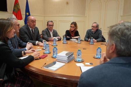 Imagen La Diputación de Segovia continúa reforzando la colaboración con otras entidades y organizaciones para hacer llegar el despliegue de la banda ancha a las zonas industriales de la provincia