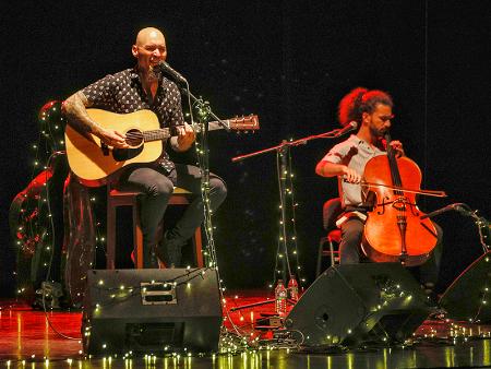 Carlos Escobedo, fundador del grupo Sôber, cierra el Ciclo Musical del Teatro Juan Bravo con un concierto íntimo y acústico titulado 'En...