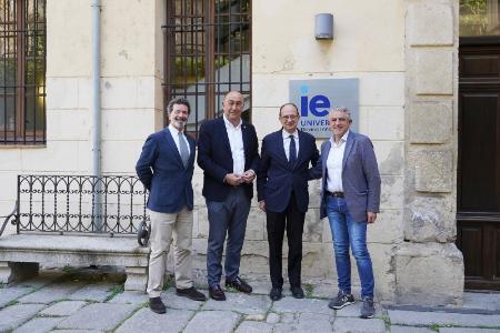Diputación de Segovia e IE University continúan ampliando la formación en excelencia de los jóvenes de la provincia