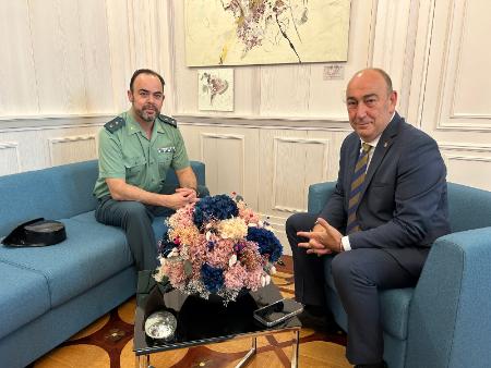 El presidente de la Diputación recibe al nuevo teniente coronel de la Guardia Civil de Segovia