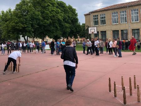 Cerca de dos centenares y medio de personas participan en la primera concentración de Juegos Autóctonos del Torneo Interpueblos de la Diputación