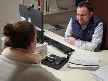 Imagen La Diputación aprueba los nombramientos de un técnico jurídico especialista en Administración Electrónica y de tres oficiales de Mantenimiento de Centros