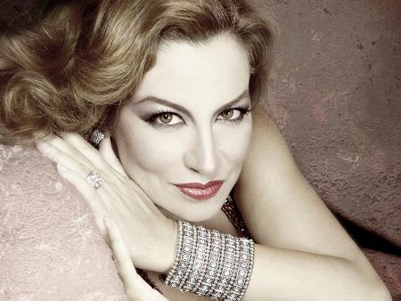 La soprano Pilar Jurado vuelve a Segovia para rendir homenaje a Maria Callas en el Teatro Juan Bravo