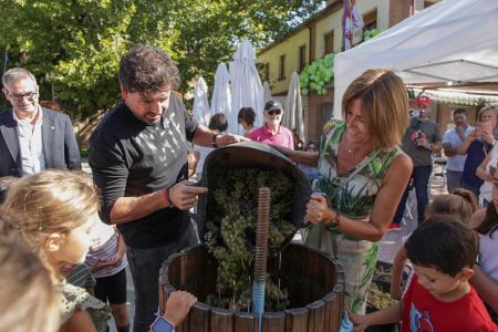 Garbanzos, vino y hojuelas protagonizan un fin de semana repleto de Alimentos de Segovia, que ha tenido como puntos de encuentro a Labajos,...