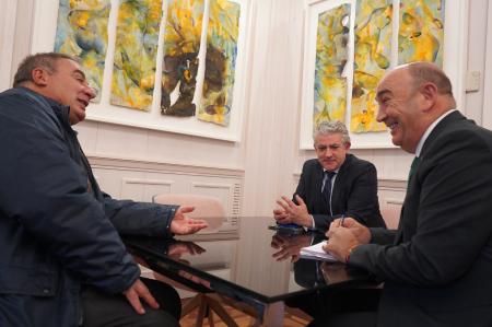 Miguel Ángel de Vicente continúa recibiendo a los alcaldes de la provincia para conocer sus inquietudes