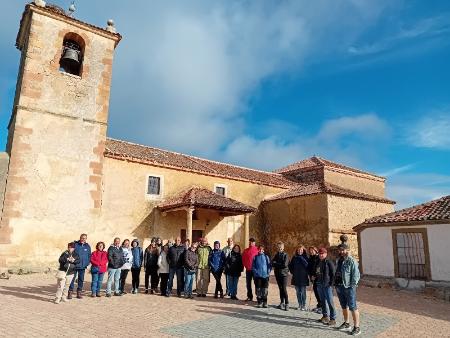 La cuarta edición de ´Viajero, yo te enseñaré Segovia´ de la Diputación ha descubierto, a más de un centenar de personas, los parajes de la...