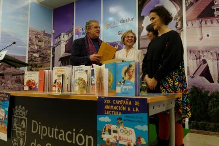 Imagen Los Bibliobuses de la Diputación abanderan en la provincia el año...