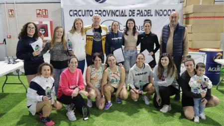Vanesa Velasco, junto a Lorena García, empieza el Circuito Provincial de Pádel Indoor de la Diputación dando continuidad a su éxito de 2023