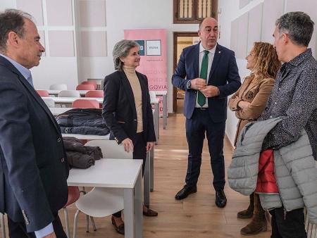 Imagen La Junta Rectora de la UNED, de cuyo Patronato es vicepresidente Miguel Ángel de Vicente, ratifica el presupuesto de 463.672,06 euros para este curso