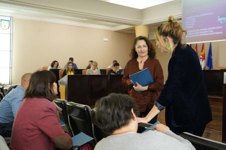 La especialista en Comunicación Ana Herrero comparte, en la segunda cita de la Escuela de Gestión y Buen Gobierno de la Diputación, algunas...