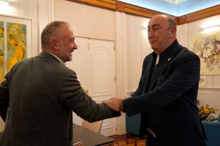Otros seis alcaldes de la provincia trasladan al presidente de la Diputación diferentes demandas para sus pueblos