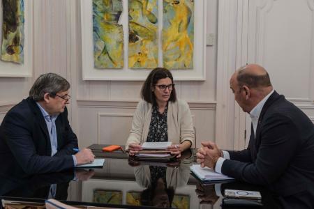 Otros seis alcaldes de la provincia trasladan al presidente de la Diputación diferentes demandas para sus pueblos