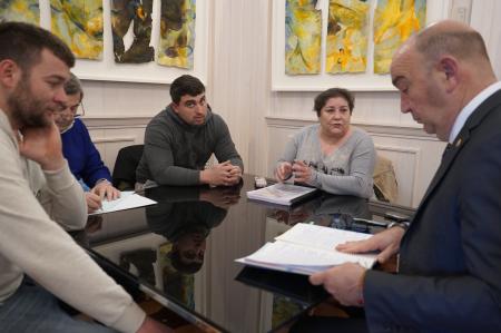 Otros seis alcaldes de la provincia trasladan al presidente de la Diputación diferentes demandas para sus pueblos
