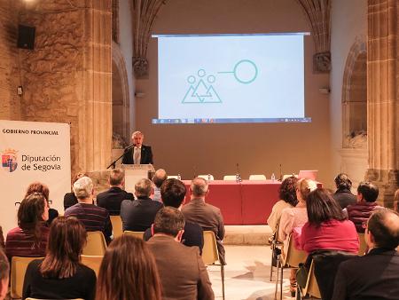 Ciberseguridad e inteligencia artificial centran la atención de los representantes municipales en la jornada organizada por la Diputación y la...