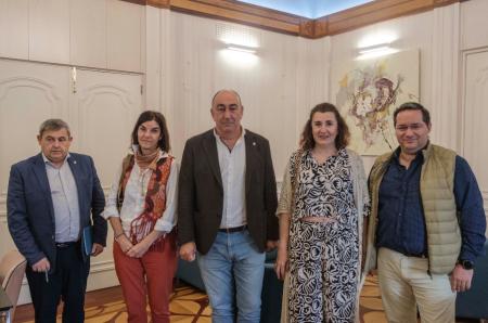 Las alcaldesas de Fuente de Santa Cruz, Valverde del Majano y Los Huertos, y el alcalde de Navares de las Cuevas trasladan sus proyectos al...