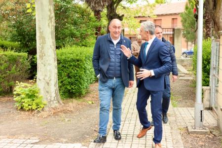 Miguel Ángel de Vicente continúa recorriendo la provincia acercándose a las historias de los vecinos y vecinas de Aguilafuente, Fuentepelayo,...