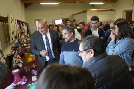 El cierre de las inauguraciones de las exposiciones de las Aulas de Manualidades de la Diputación constata el importante carácter social de...