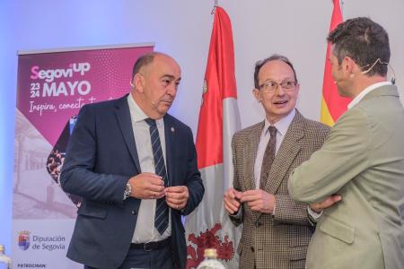 El encuentro de emprendimiento e innovación SegoviUp congrega a más de trescientas personas, gracias a la iniciativa de Diputación de Segovia,...