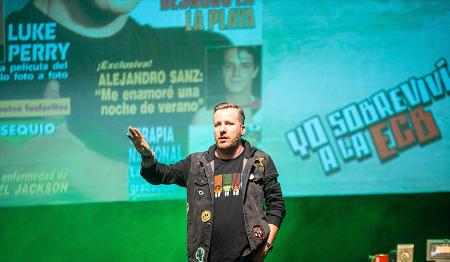 El humorista Jordi Merca convoca a la generación ochentera en el Teatro Juan Bravo para recordar tiempos pasados con ‘Yo sobreviví a la EGB’