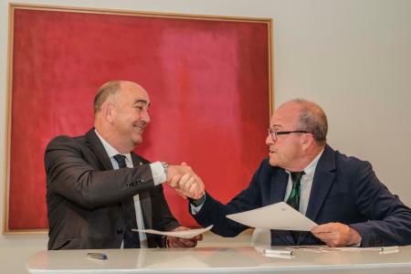 Imagen El Museo Esteban Vicente y el Hospital General se unen para mostrar a los pacientes del Complejo Asistencial la ‘vida’ del color del artista tureganense