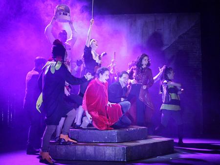 Crónica de 'Castelvines y Monteses' en el Teatro Juan Bravo | Nel cielo infinito de Sergio Peris-Mencheta