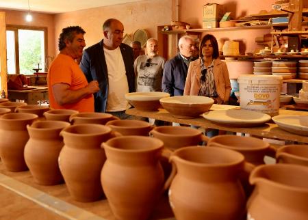 La artesanía, la construcción o la alimentación gourmet se muestran ante Miguel Ángel de Vicente como oportunidades de desarrollo en el...