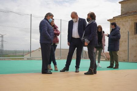 Las alcaldesas de Lastras del Pozo, Monterrubio y Navas de Riofrío trasladan al presidente de la Diputación su satisfacción por el...
