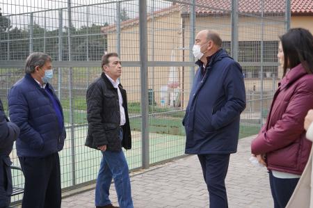 Las alcaldesas de Lastras del Pozo, Monterrubio y Navas de Riofrío trasladan al presidente de la Diputación su satisfacción por el...