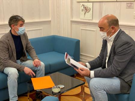 Los alcaldes de Hontalbilla, Hontanares de Eresma y Cantalejo trasladan al presidente de la Diputación las necesidades de sus municipios
