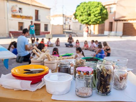El programa de verano de la Diputación, ‘Alimenticios: la sabiduría del comer’, ofrecerá quince talleres gratuitos para promover la...