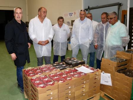 Miguel Ángel de Vicente continúa su ruta en Fresneda de Cuéllar, Remondo, Vallelado y Chañe, interesándose por la actividad nacional e...