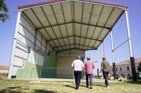 Los pueblos con menos población también reciben las atenciones del presidente de la Diputación en una nueva ronda de visitas institucionales...