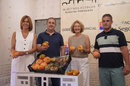 César Lumbreras recibirá el tomate de honor en la cuarta parada de la Caravana de Alimentos de Segovia en la VI Feria del Tomate de Martín...