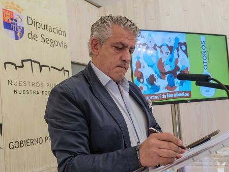 Un centenar de actuaciones y actividades integran los programas culturales de otoño ‘Lo aprendí de los Abuelos’ y ‘Otoños con Pulso’ de la...