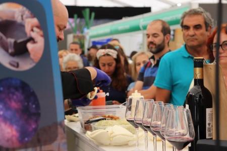 Imagen La provincia se posiciona en Naturcyl como destino clave dentro del ecoturismo sostenible y con lleno total en las catas de Alimentos de Segovia