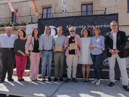 Los garbanzos, las hojuelas y los florones vuelven a ser un reclamo en las paradas de la Caravana de Alimentos de Segovia en Labajos y Abades...